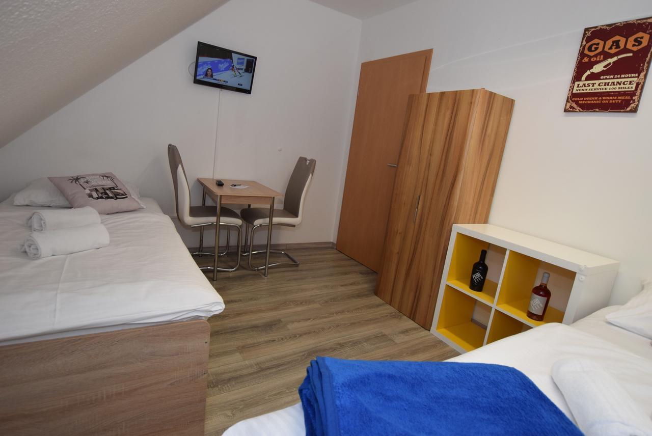 Monteurzimmer Kirchheim-Teck Kirchheim unter Teck Ngoại thất bức ảnh